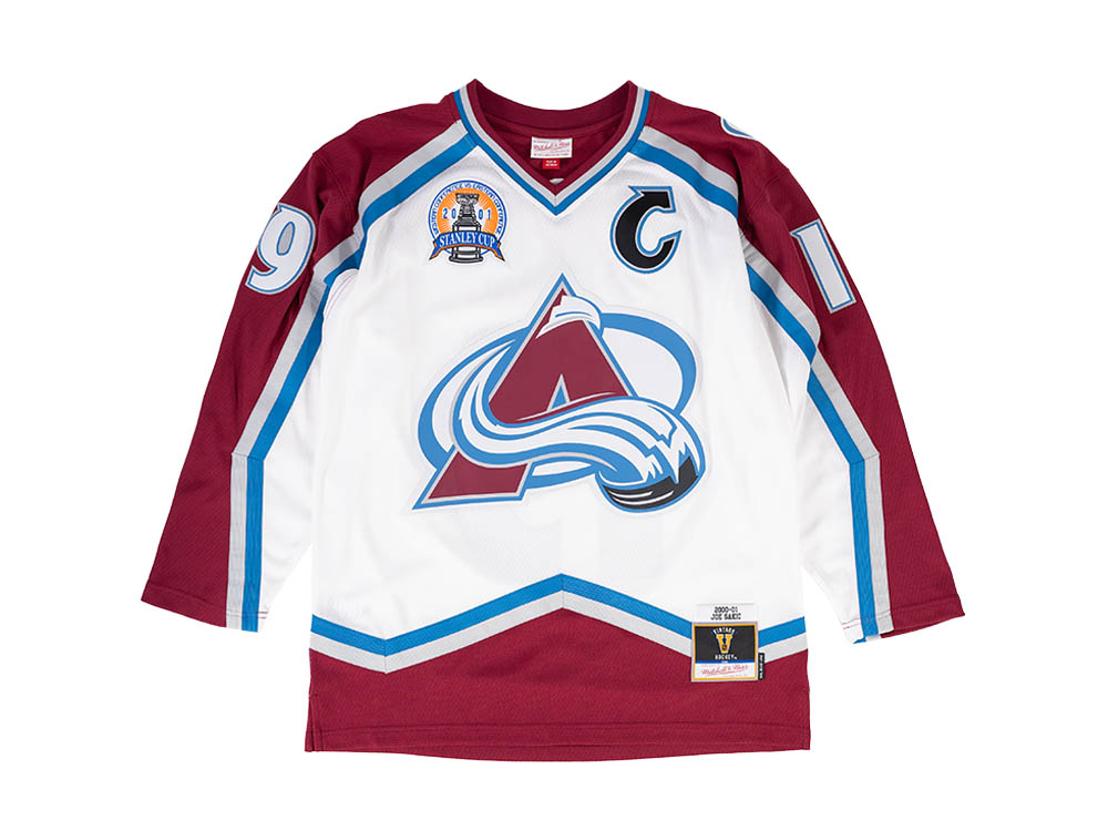 Mitchell & Ness Colorado Avalanche - Joe Sakic 2000-01 Jersey